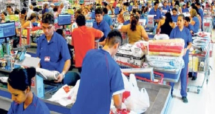 Não precisa experiência: Supermercado Extrabom faz seleção de currículos para Embalador
